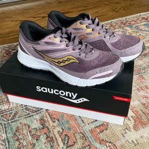 New In Box Saucony Cohesion 13 Running Tennis Shoes